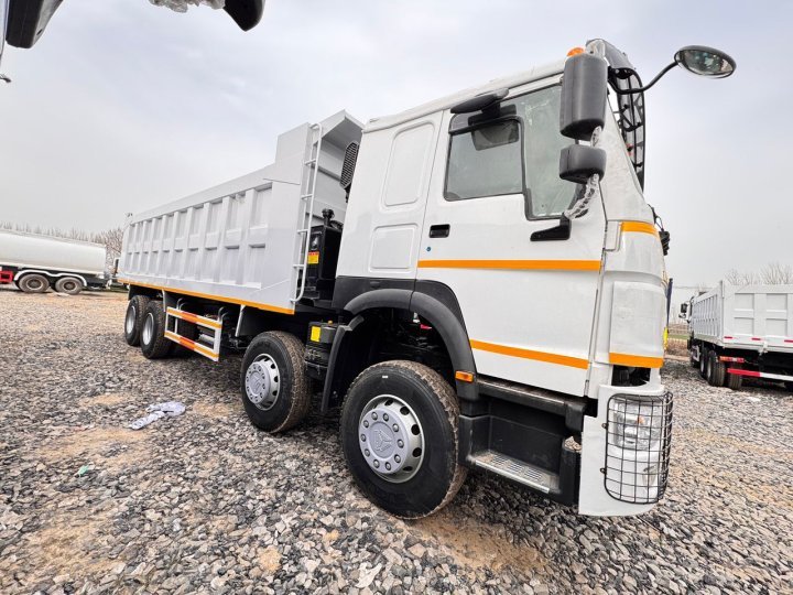 6X8 Dump Truck Worksite