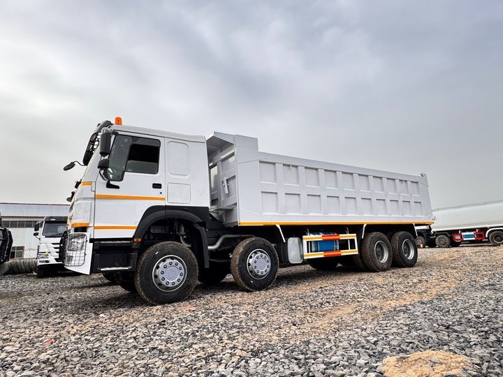 6X8 Dump Truck Front View